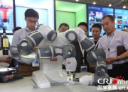 和机器人聊天、看植物在工厂生长 市民走进科博会感受科技魅力