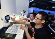 光弘科技：公司在上海、深圳、巴黎分别拥有研发公司，可以为品牌商提供产品研发等差异化服务