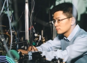 中国量子计算再破纪录 独家揭秘“九章四号”