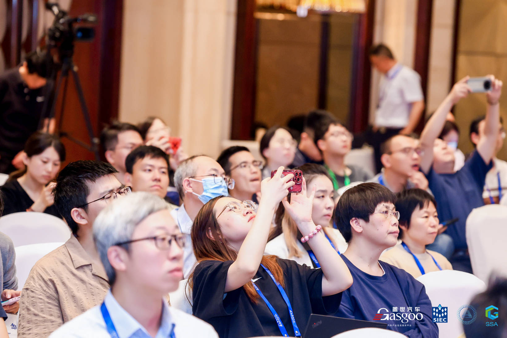 人保车险 品牌优势——快速了解燃油汽车车险,保险有温度_2024年智慧物流行业发展现状、竞争格局及未来发展趋势与前景分析