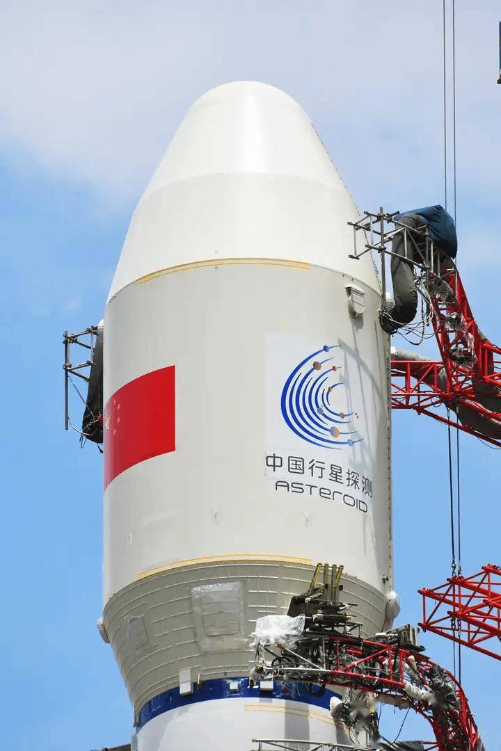 天问二号探测器在轨状态如何？圆形柔性太阳翼展开图片来了