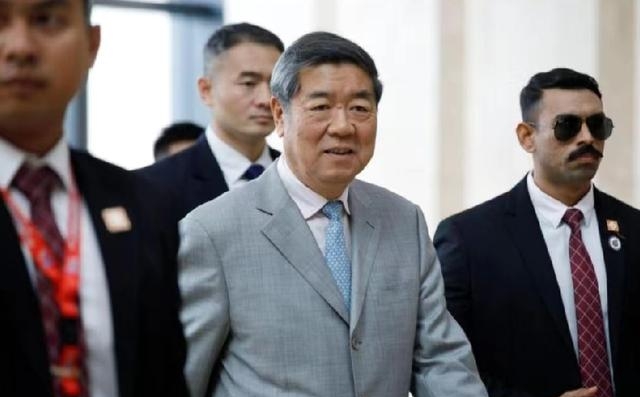 特朗普：伊朗的回应“完全不可接受”；中美将在韩国举行经贸磋商；七连冠！国乒女队逆转日本队夺冠；武汉大学就OPPO母亲节文案发声丨每经早参