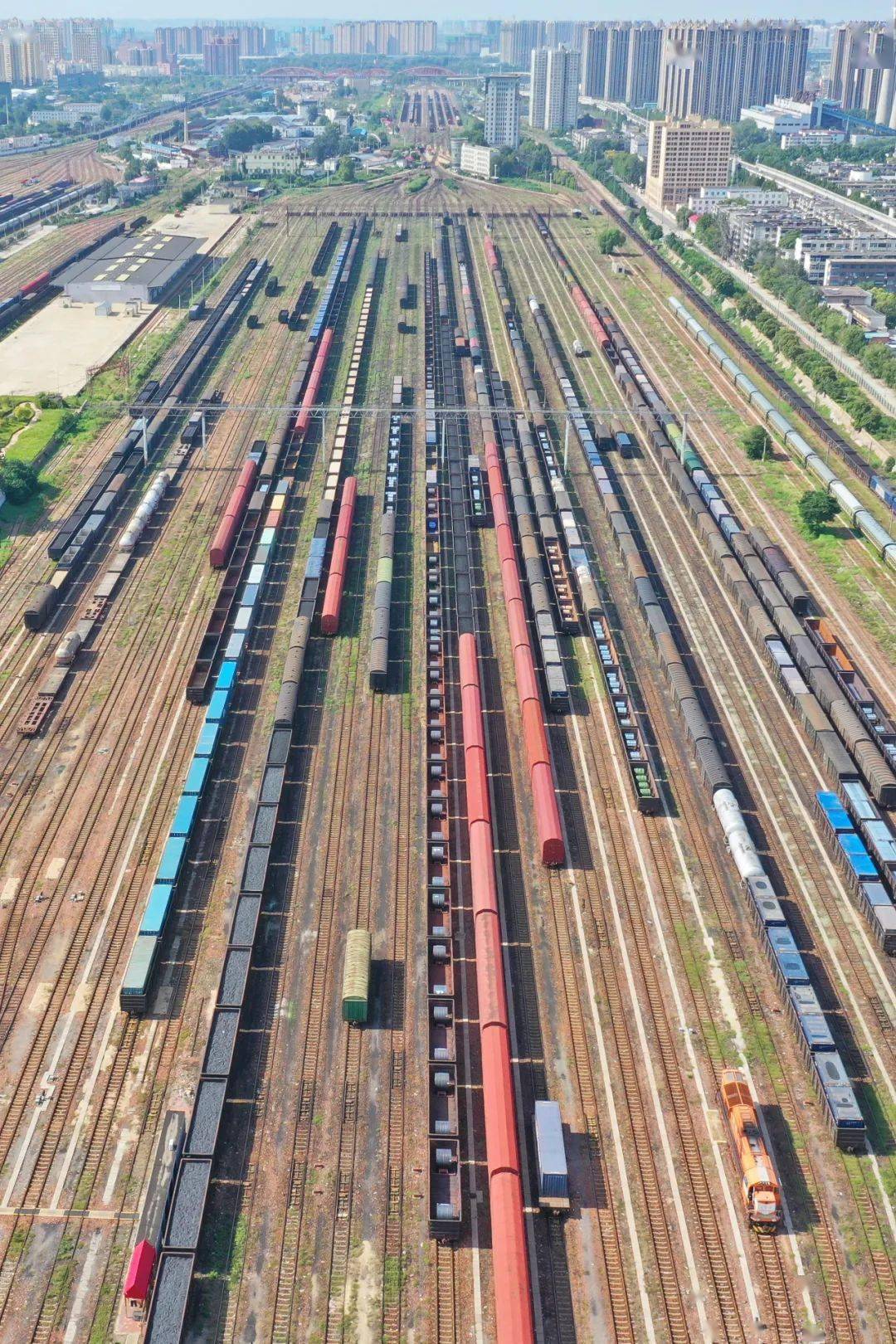 欧市尾盘，英国10年期国债收益率跌3.7个基点，报5.065%