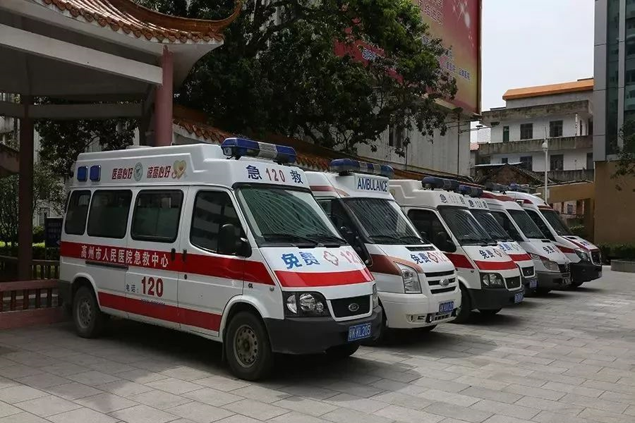 中国石化健康快车首次驶抵阿克苏 将治愈千名白内障患者
