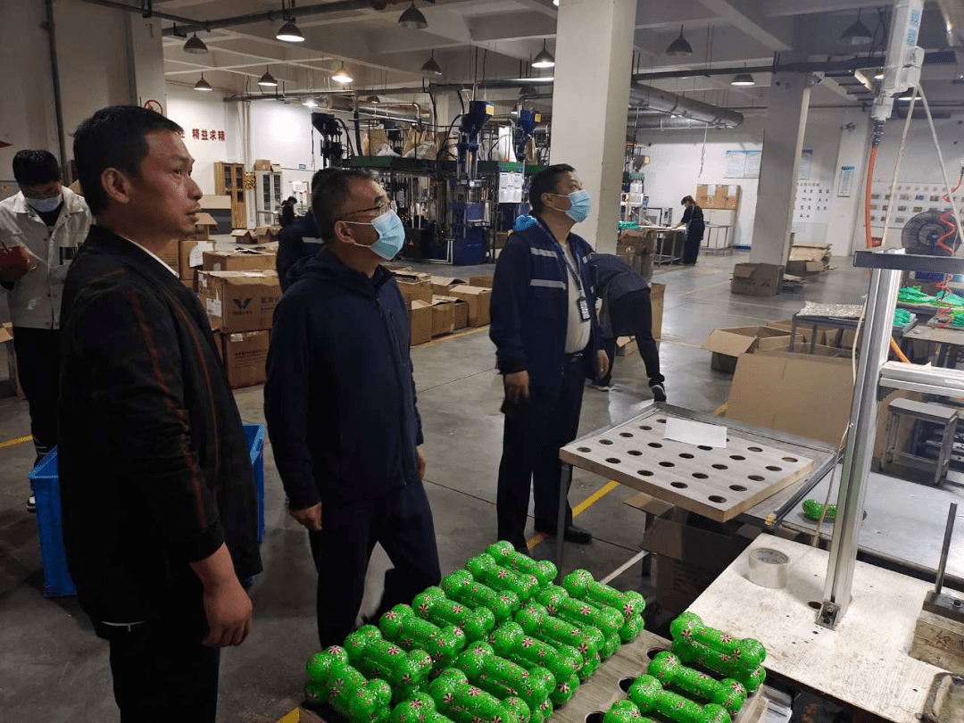 斯迪克:公司及管理层参与投资的上海达思信企业管理中心目前暂未对外投资具体项目