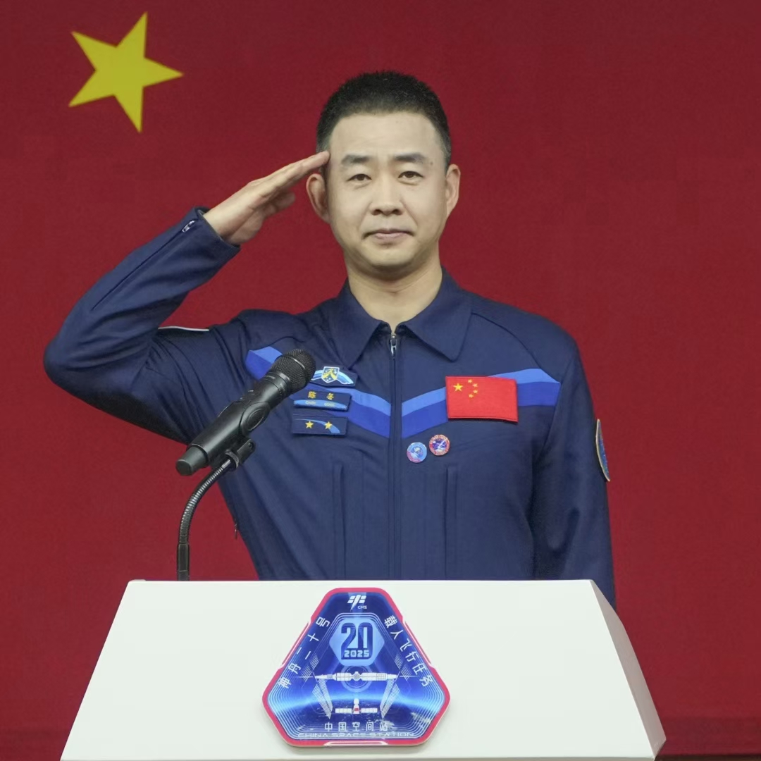 神舟二十一号航天员张陆侄子:希望成为像伯伯那样有能力有担当的人