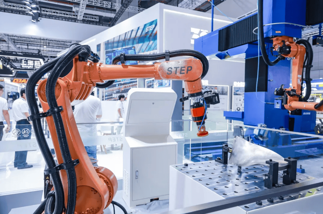 人保财险政银保 ,人保护你周全_2026中国工业机器人行业:从“示教再现”到“具身智能”的边界拓展